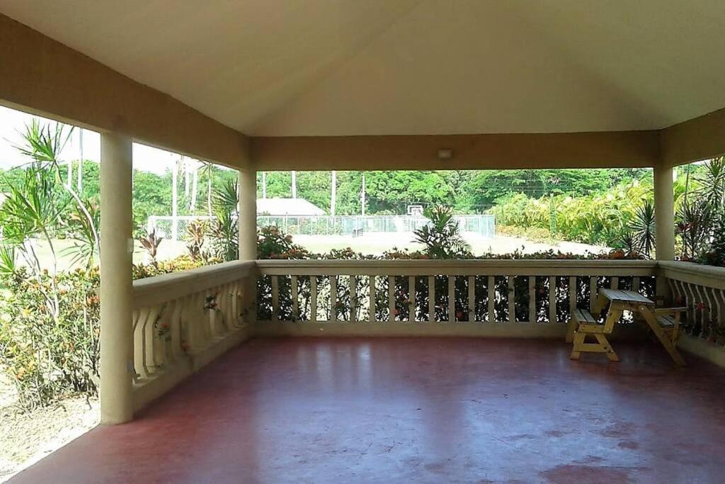 Comfortable Strategic Lodging Quarters Spanish Town Εξωτερικό φωτογραφία