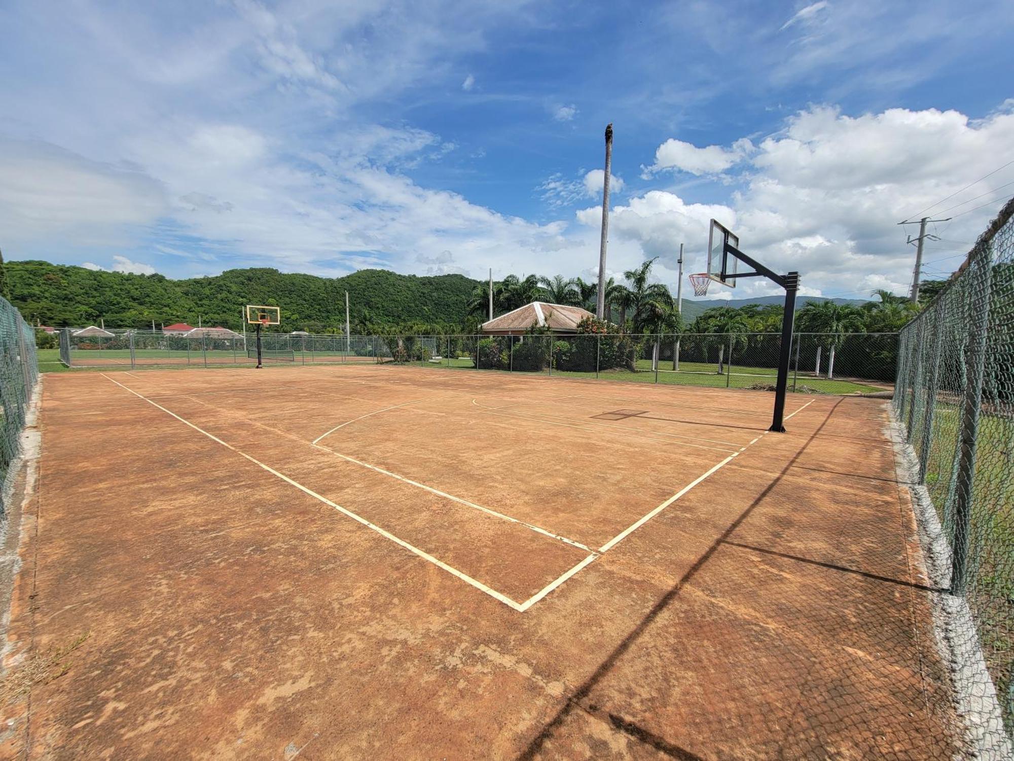 Comfortable Strategic Lodging Quarters Spanish Town Εξωτερικό φωτογραφία