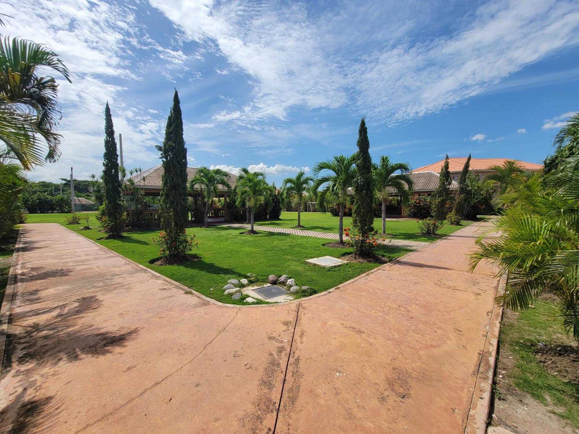 Comfortable Strategic Lodging Quarters Spanish Town Εξωτερικό φωτογραφία