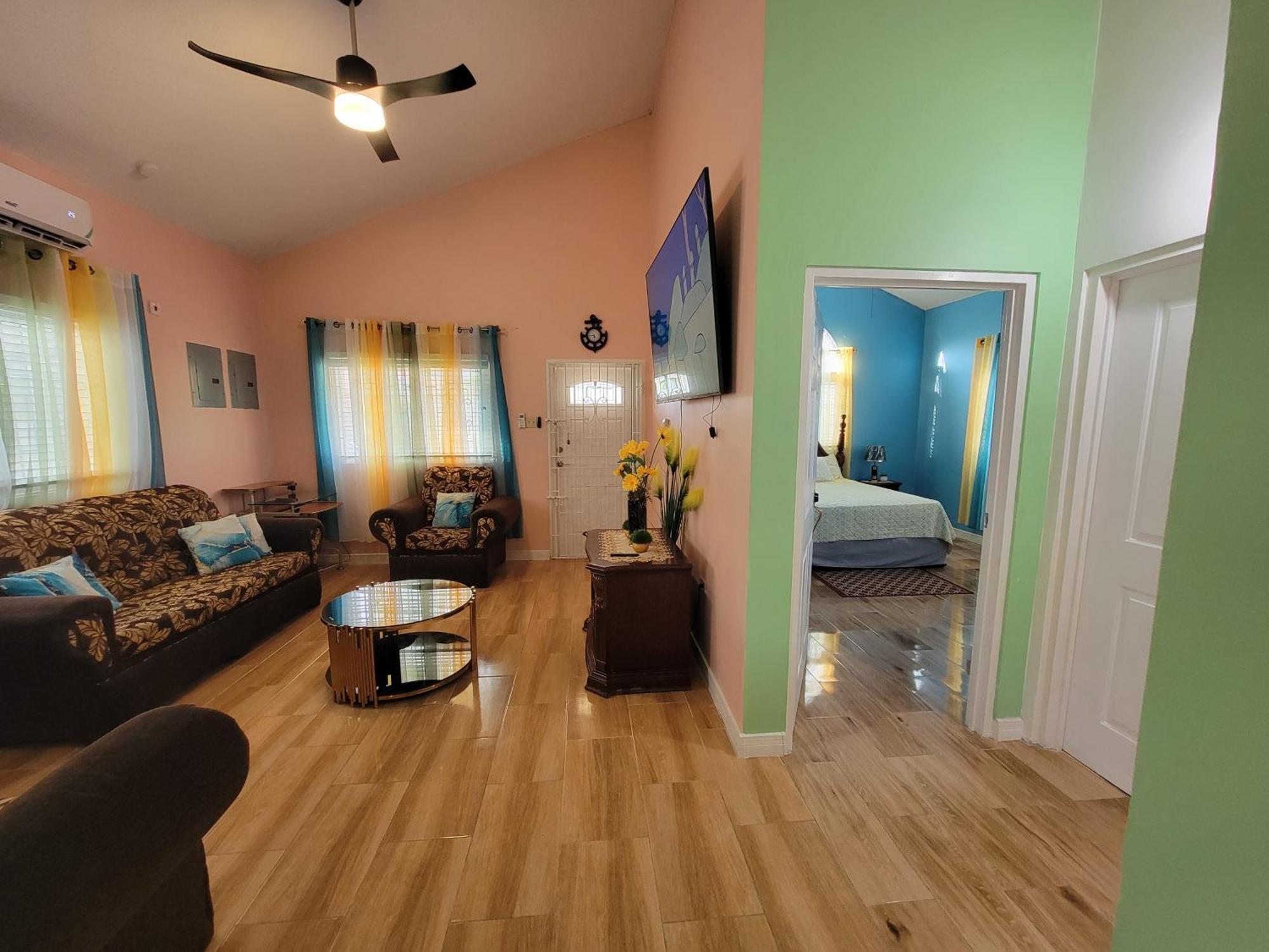 Comfortable Strategic Lodging Quarters Spanish Town Εξωτερικό φωτογραφία