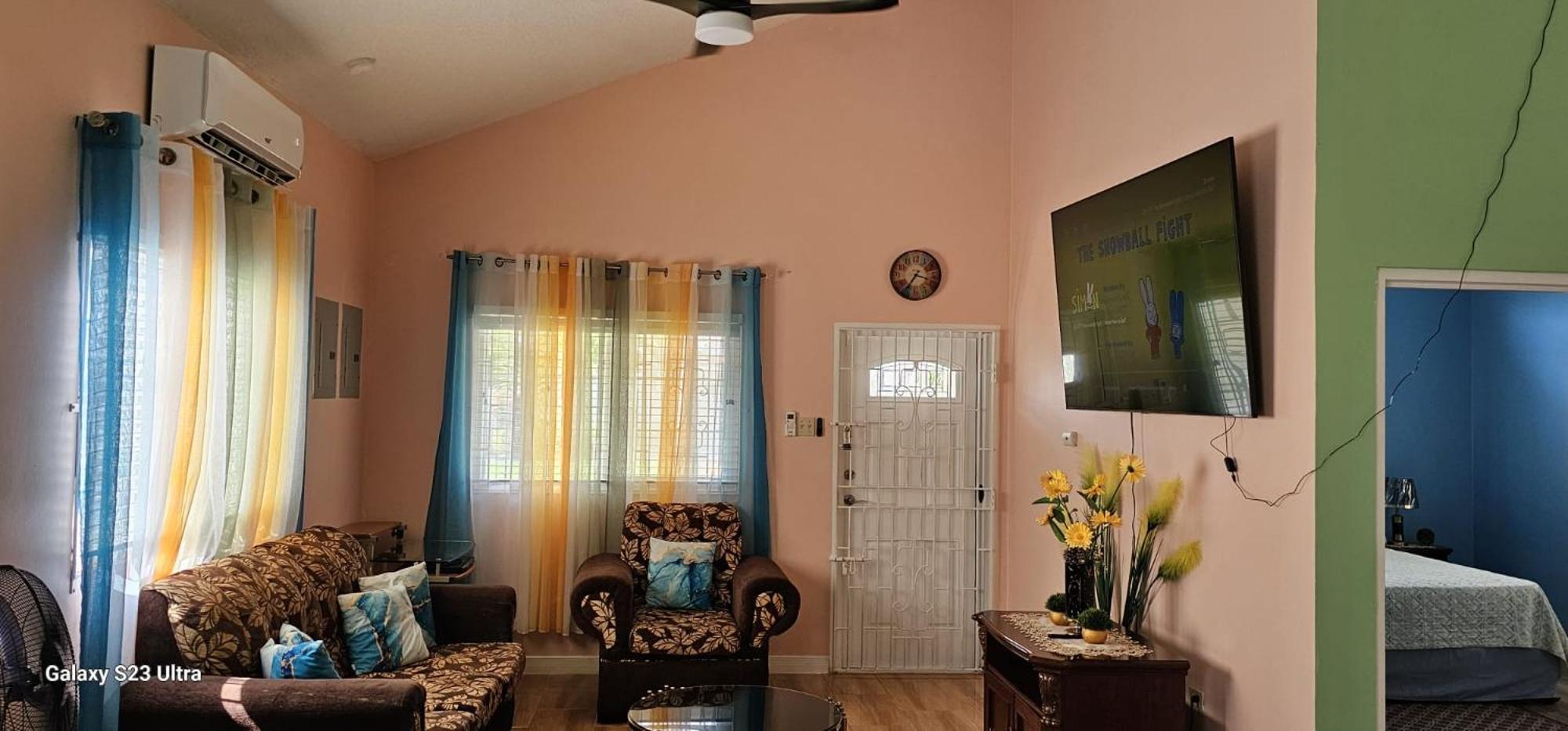 Comfortable Strategic Lodging Quarters Spanish Town Εξωτερικό φωτογραφία