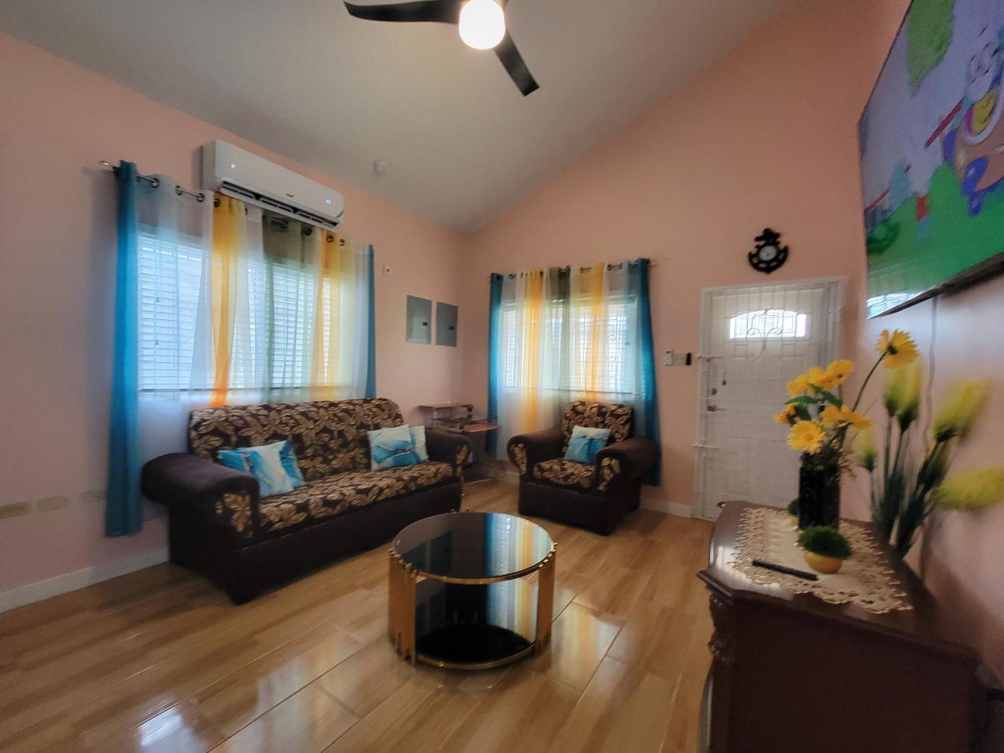 Comfortable Strategic Lodging Quarters Spanish Town Εξωτερικό φωτογραφία